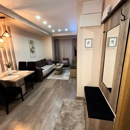 Lux Gondola 23 *